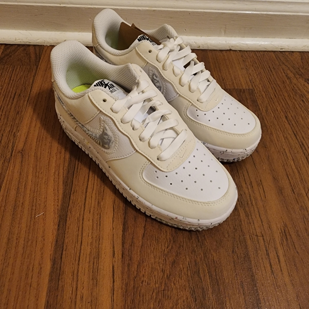 Womens Nike AF1 Crater sz 5
